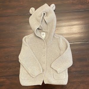 BABY GAP Brannan Bear Gray Sweater size 12-18 Months